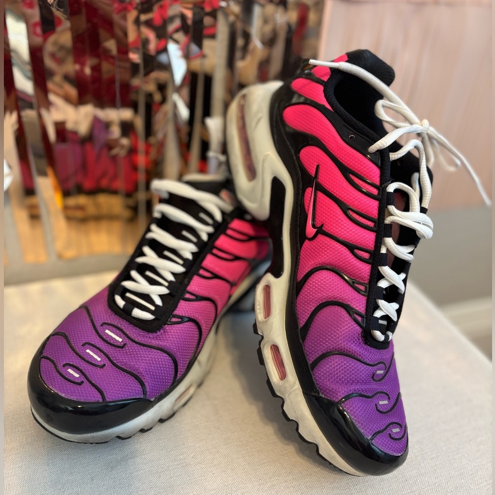 Nike Wmns Air Max Plus “Dusk” - size 10/EUR 42